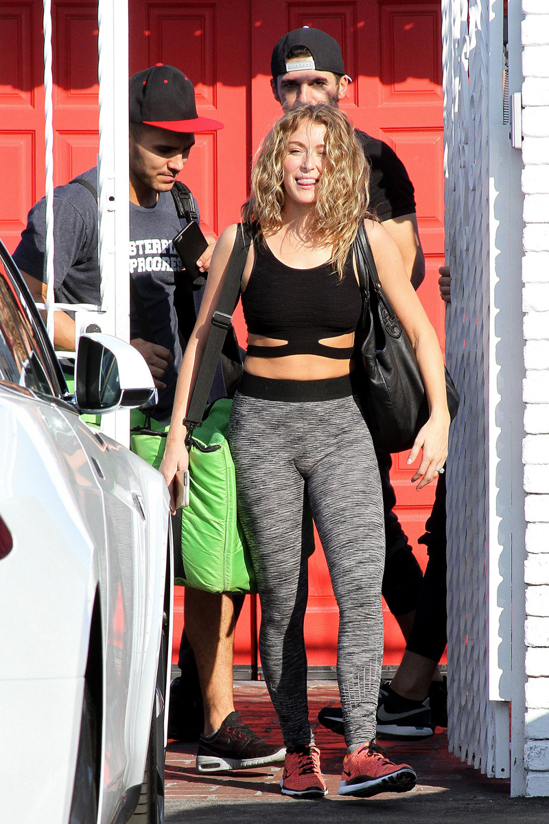 Alexa Vega Shows Off her Buldge and Cameltoe