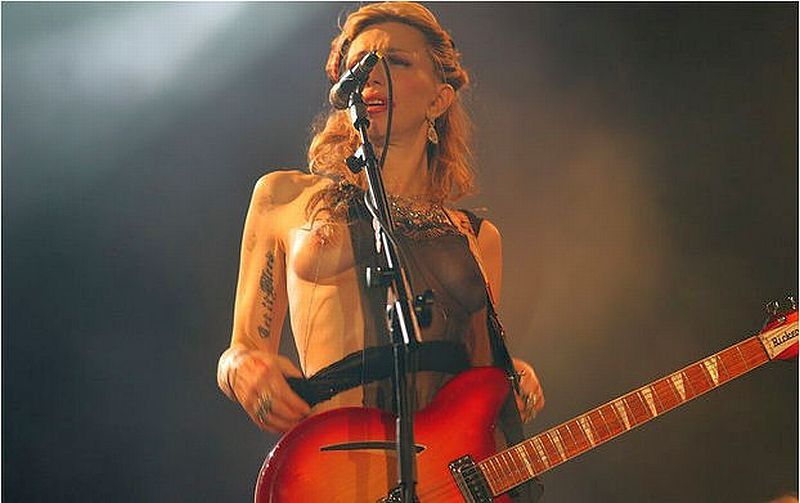 Courtney Love Topless
