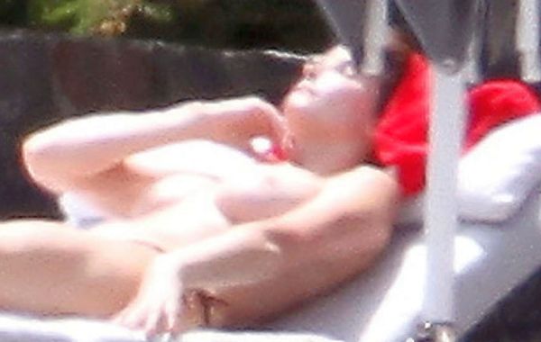 Stephanie Seymour Topless. Click Pic For More!