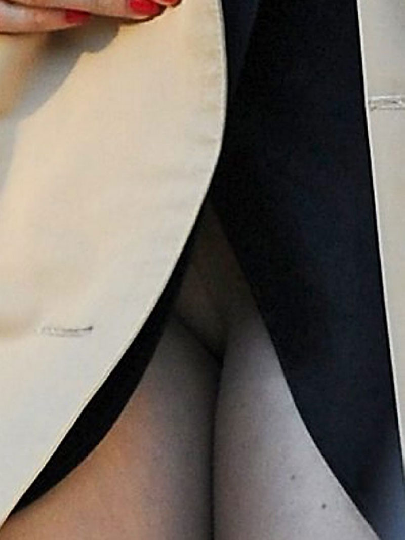 Amy Adams Pantyhose Upskirt on her Movie Set
