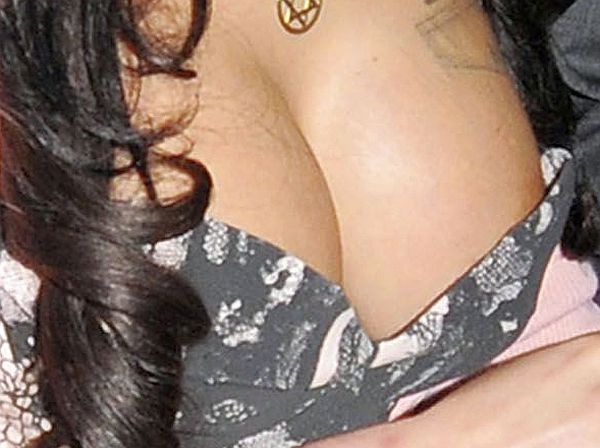 Amy Winehouse Areola Madness