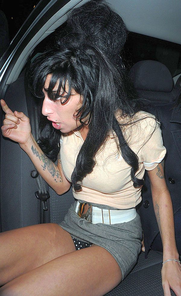Amy Winehouse UpSkirt Polka Dot Panties