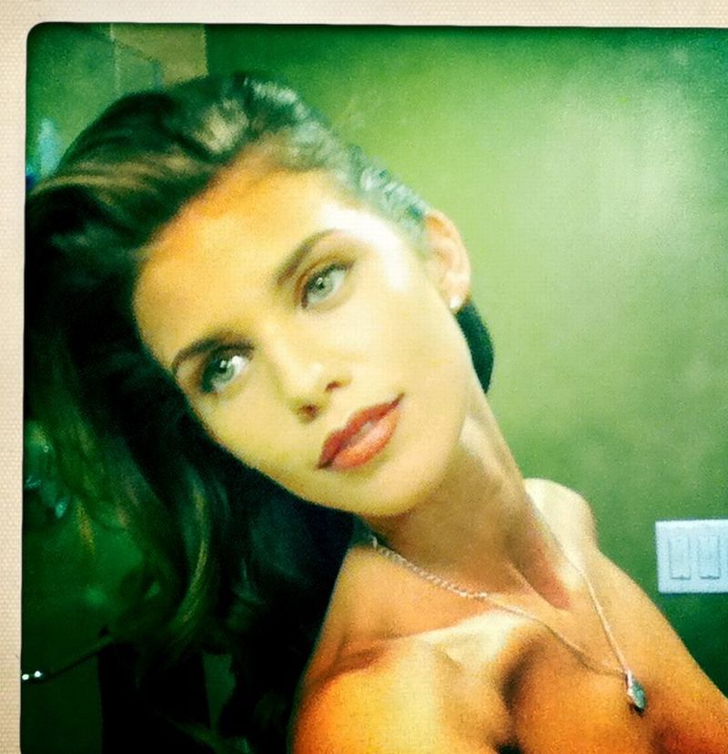 AnnaLynne McCord Twitter Nip Slip BEFORE She Realized It. Want More AnnaLynne? Click Pic!
