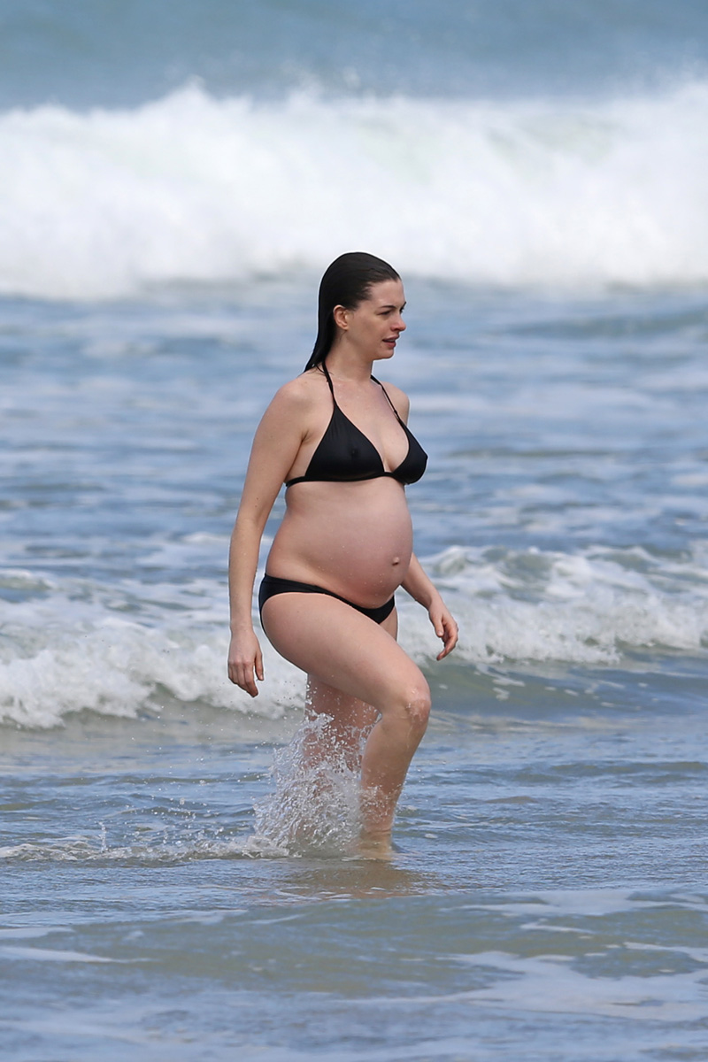 Anne Hathaway See Through Bikini Top Shows Her Pregnant Boobs