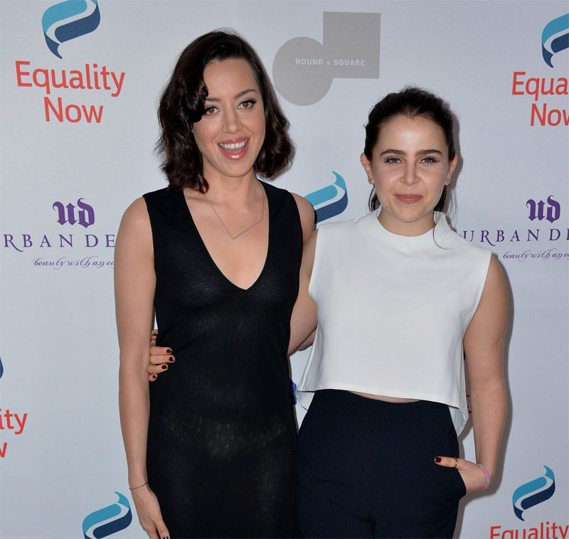 Aubrey Plaza Forgot to Wear a Bra on the Red Carpet