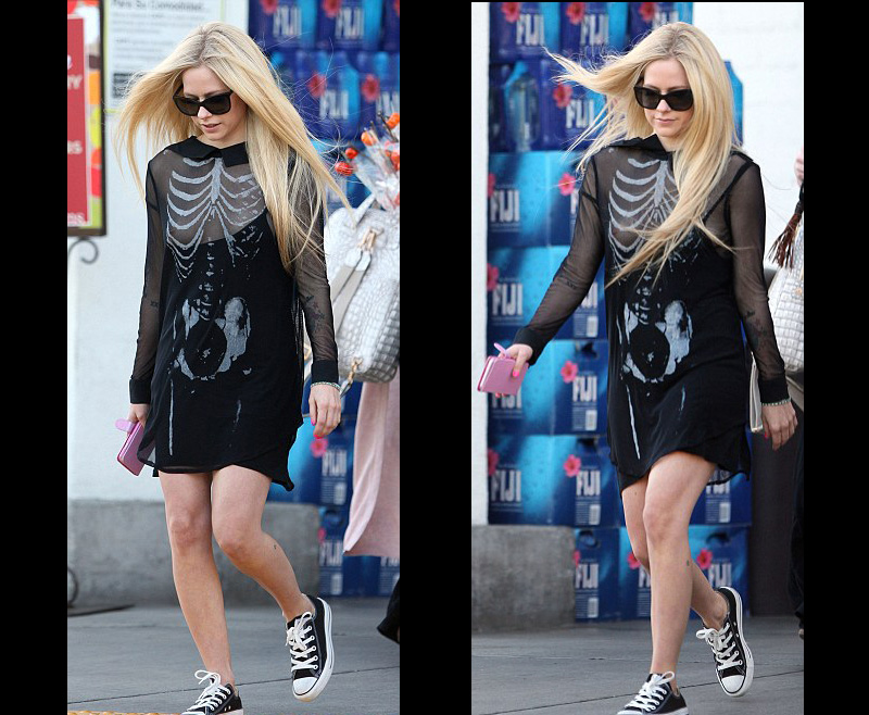 Avril Lavigne Boob Slip in Skeleton Dress