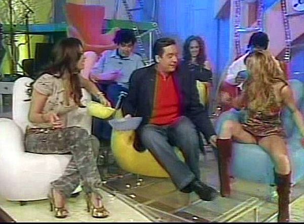 Britney Spears Upskirt And Aylin Mujica Upskirt. NAFTA In Action!