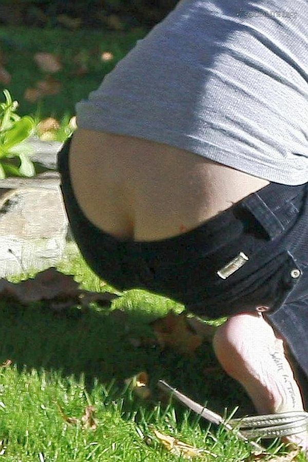 Brooke Burns Ass Crack