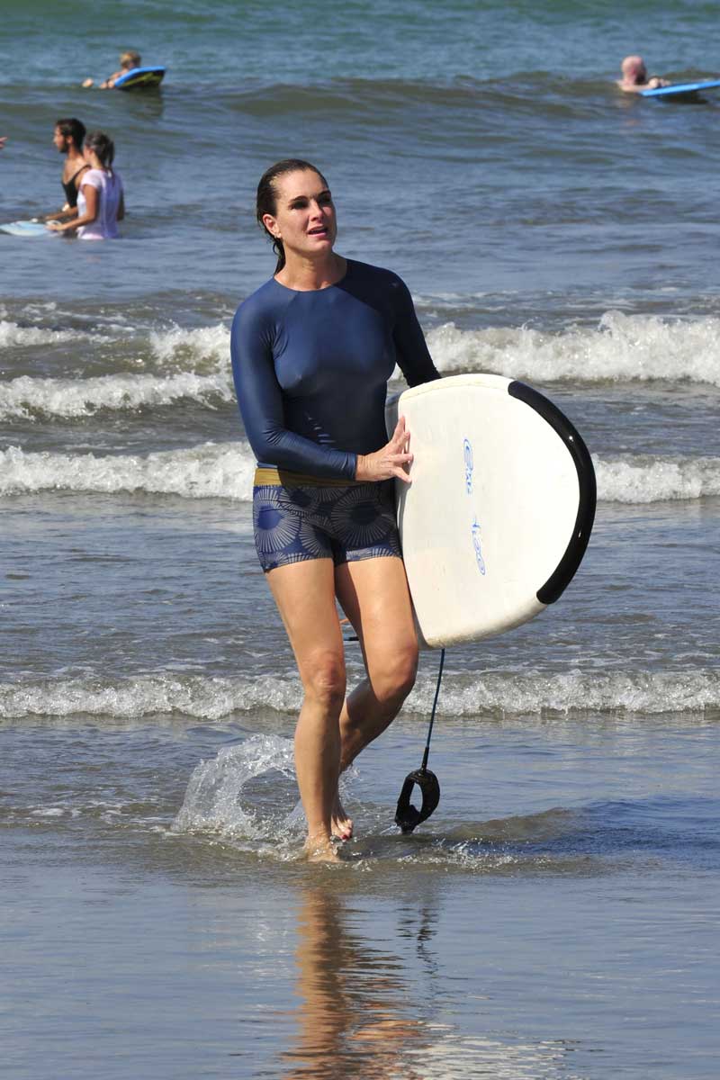 Brooke Shields Hard Pokies While Surfing