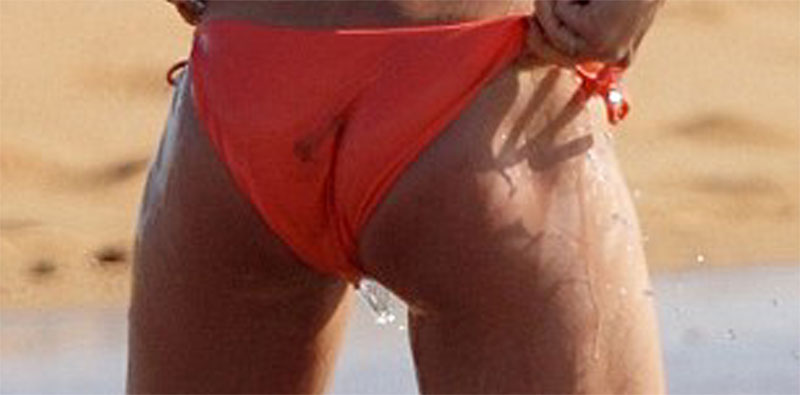 Cameron Diaz’s Great Ass – Better Wedgie