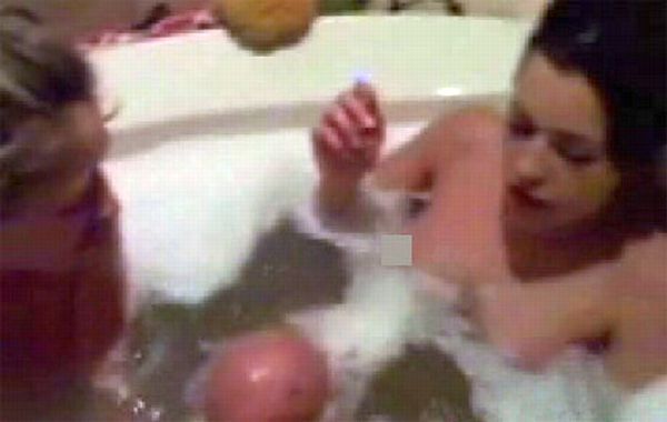 ERIC DANE AND REBECCA GAYHART ONE MILLION DOLLAR SEX TAPE. DOWNLOAD COMPLETE TAPE BELOW. THANKS TO FLESHBOT.