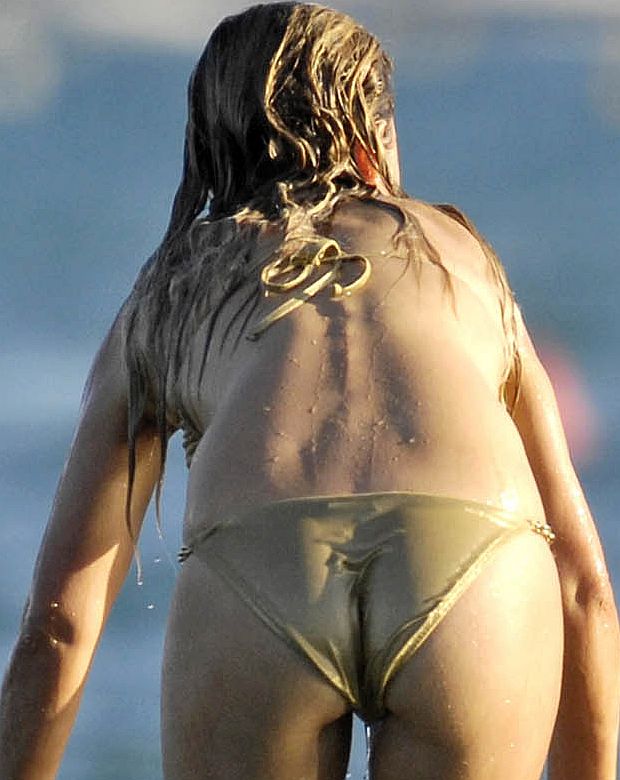 Geri Halliwell Cameltoe And Pokies