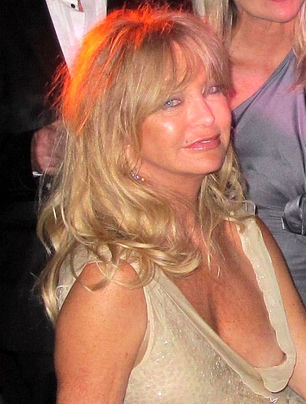 Tits goldie hawns Goldie Hawn