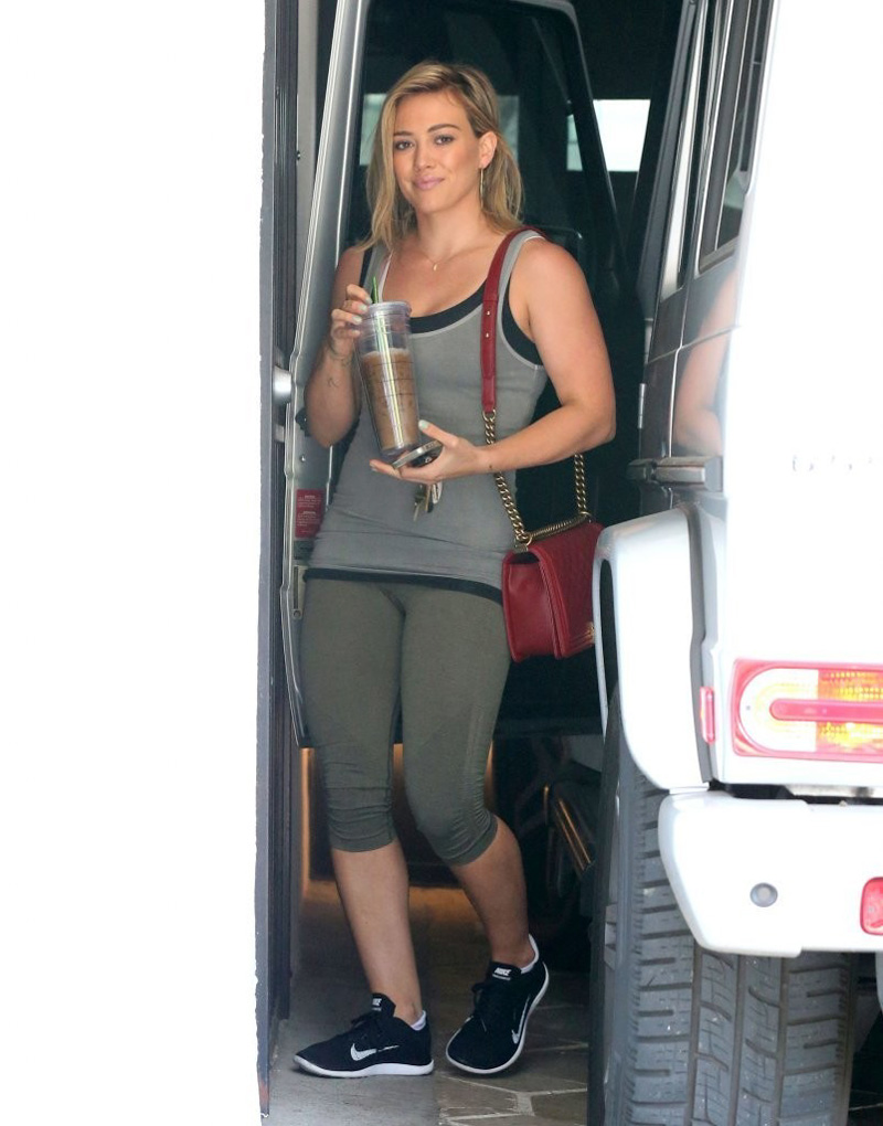 Hilary Duff Cameltoe and Ready for her Workout