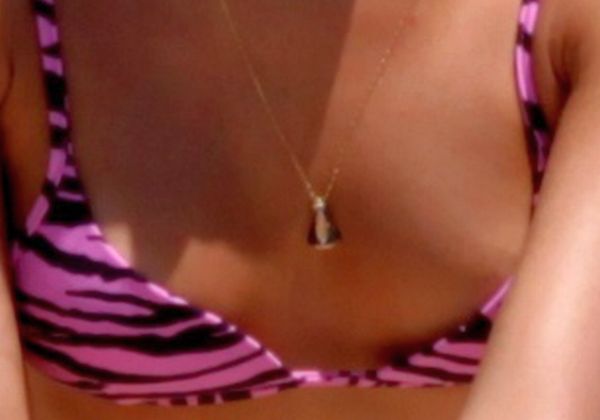 Isabeli Fontana Nip Slip