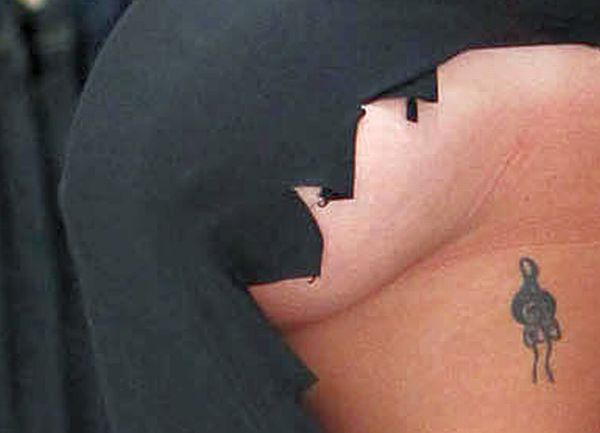 Jenna Bentley Side Boob Shot