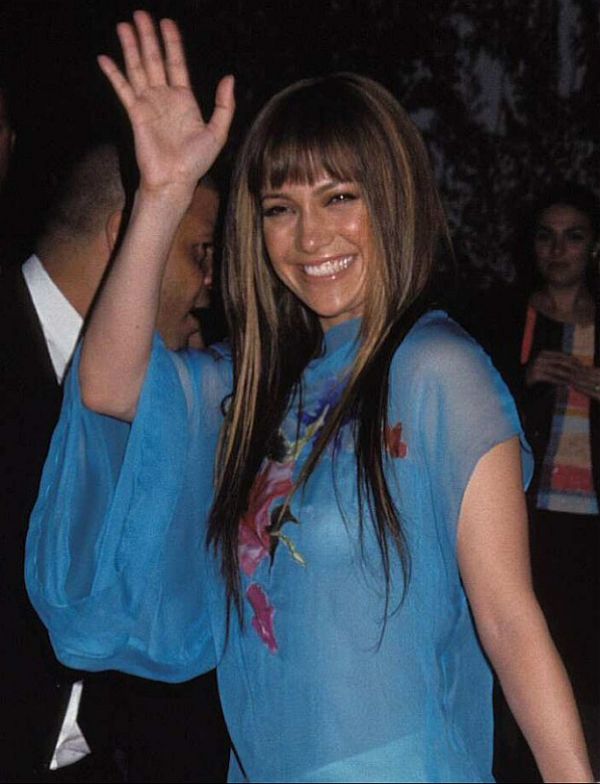 Jennifer Lopez See Through Boob Shot From Christmas Past