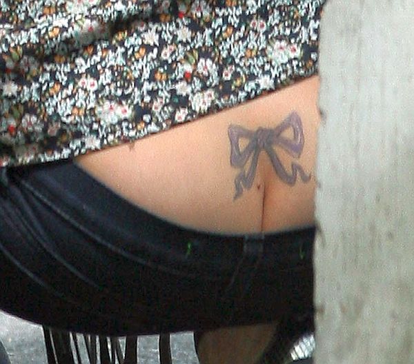 Jessica Alba Ass Crack