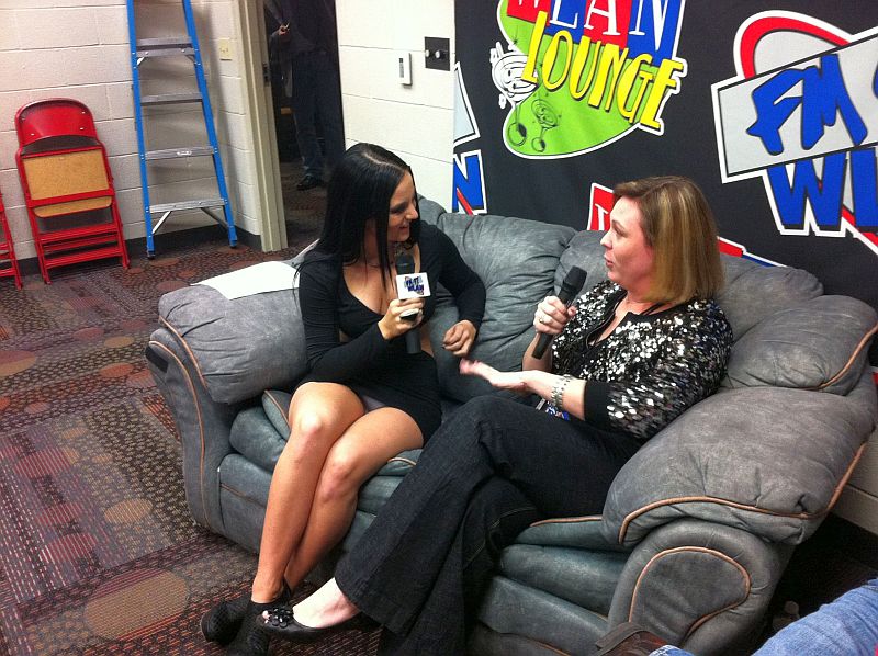 JoJo Levesque Panty Upskirt