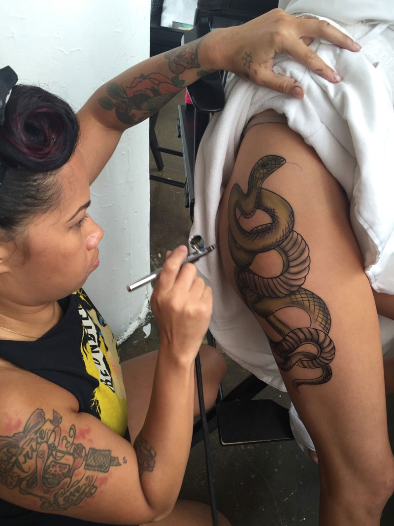 Kendall Jenner Gets Her Ass Tattoo’d