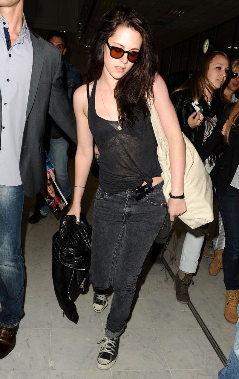 Twilight’s Kristen Stewart See-Thru To Bra