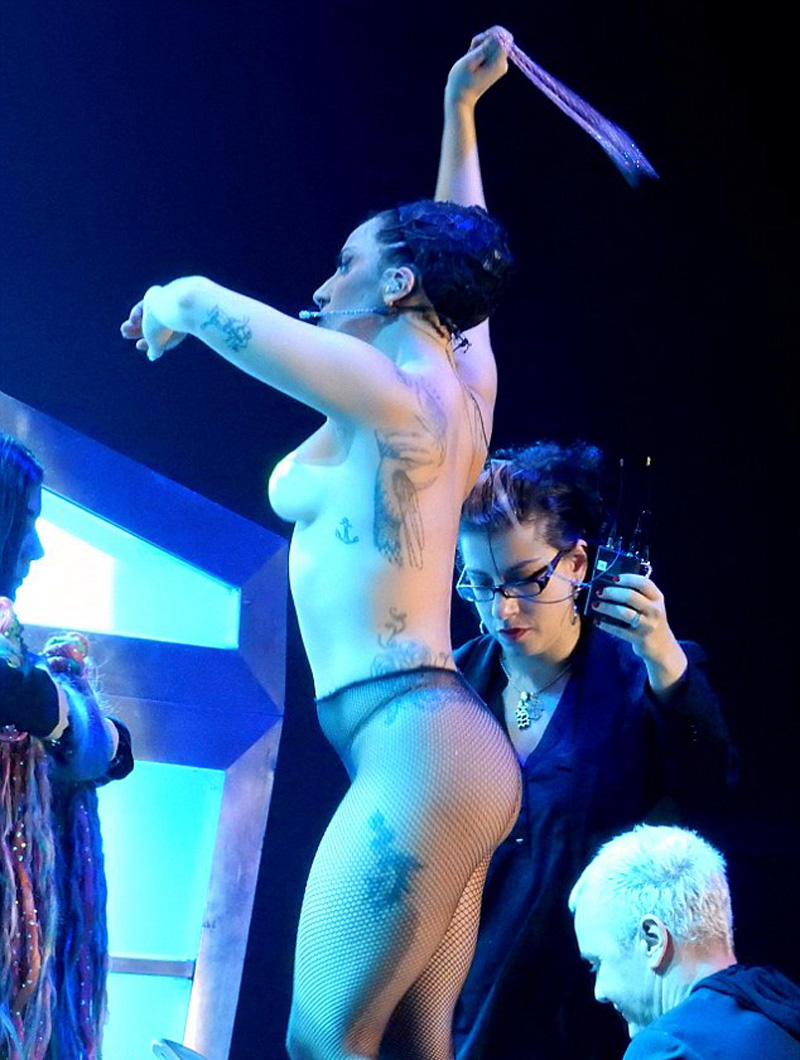 Lady Gaga Caught Topless Behind the Scenes on Stage.