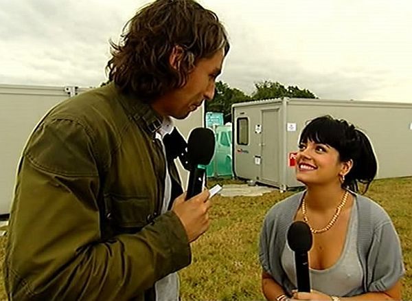 Lily Allen Pokie Interview