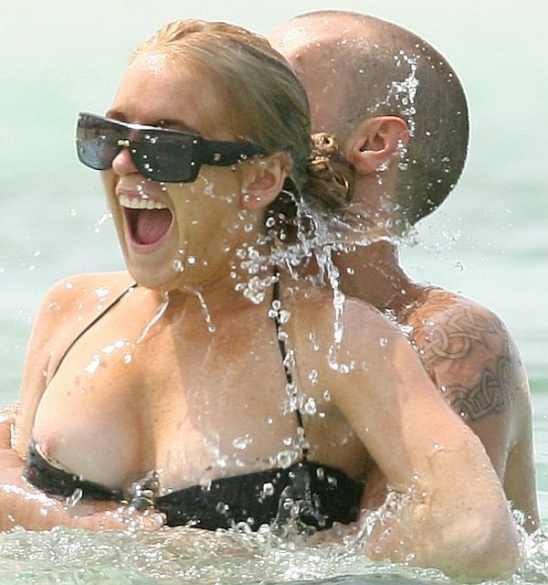 Lindsay Lohan Nip Slip In The Ocean