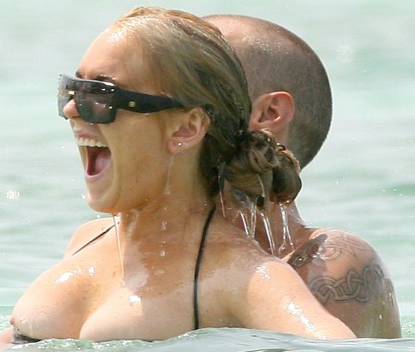 Lindsay Lohan Nip Slip In The Ocean