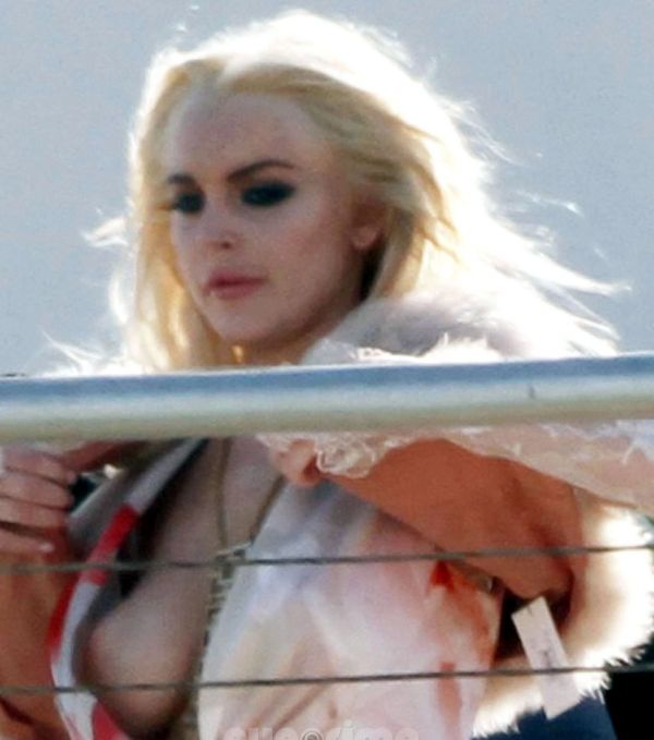 Lindsay Lohan Panty Upskirt And Tit Shot. Click Pic For More!