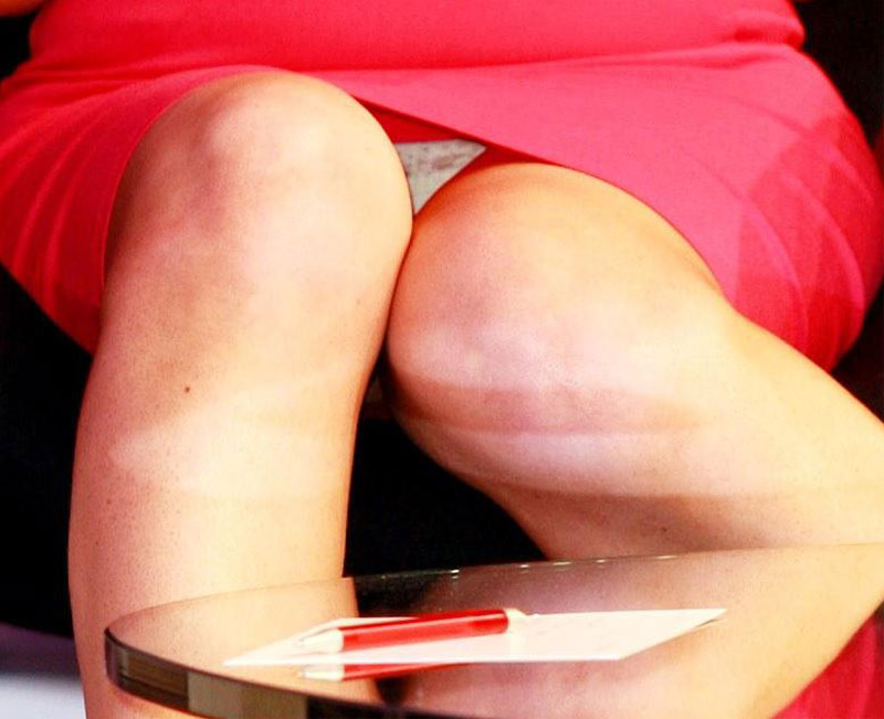 Maria Fowler’s Pure White Panties Upskirt