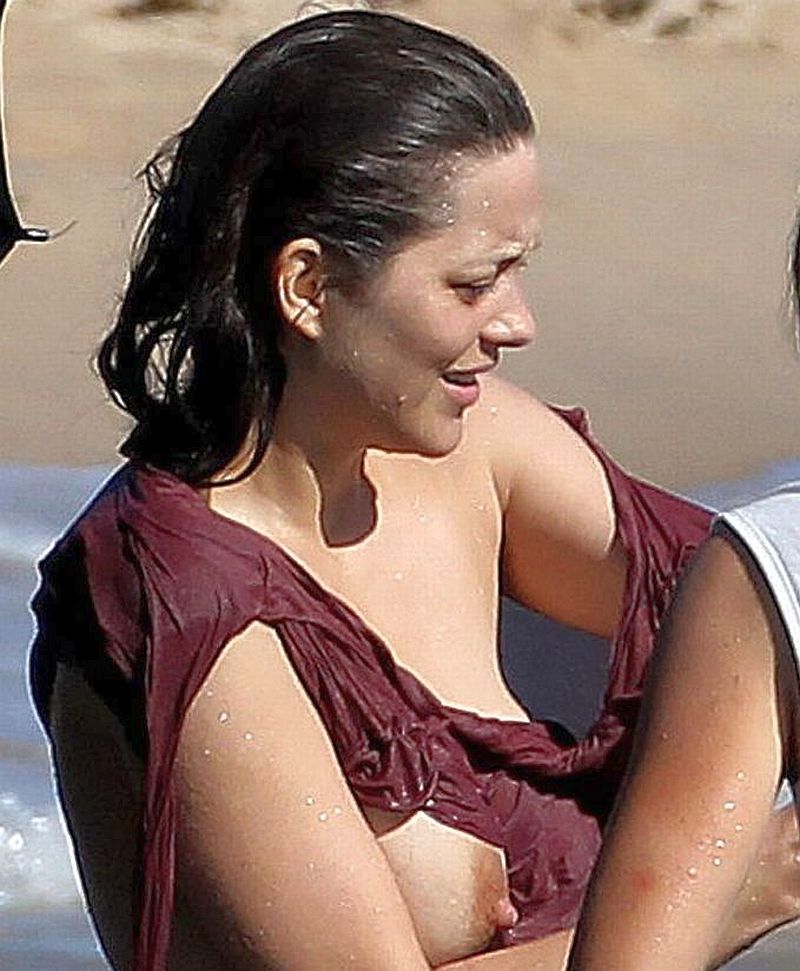 Marion Cotillard Topless