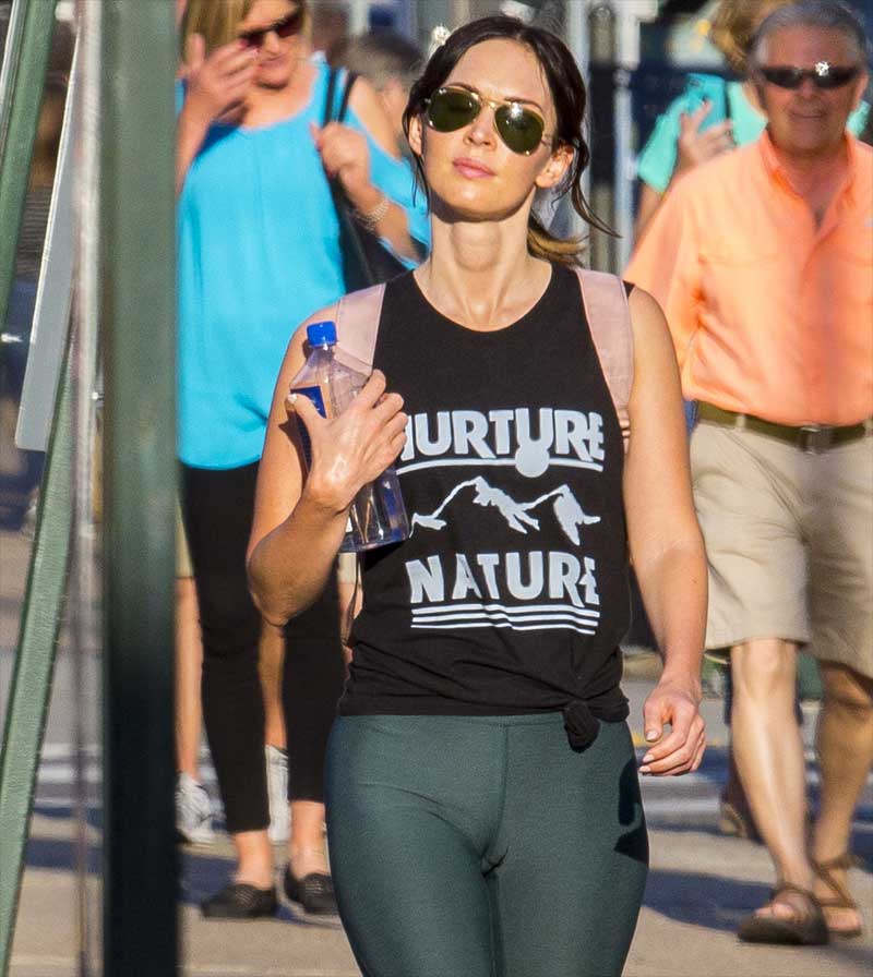 Megan Fox Cameltoe in Work Out Gear