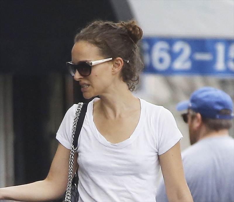 Natalie Portman Sweet Pokies While Strolling Along