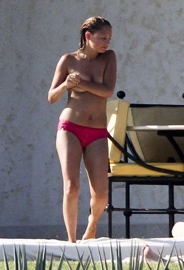 Nicole Richie Arm Bra