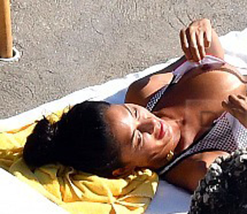Nicole Scherzinger Nipple Slips While Sunbathing