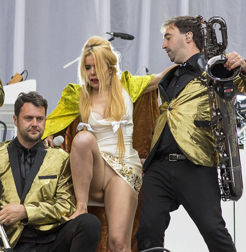 Paloma Faith Upskirt Up on Stage