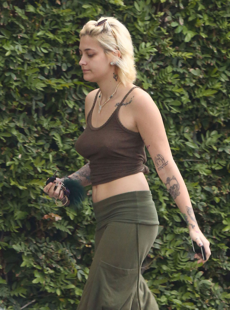 Paris Jackson Nipple Pokies with Out for a Walk