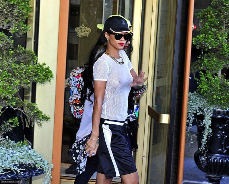 Rihanna Leaves Her Hotel Without a Bra