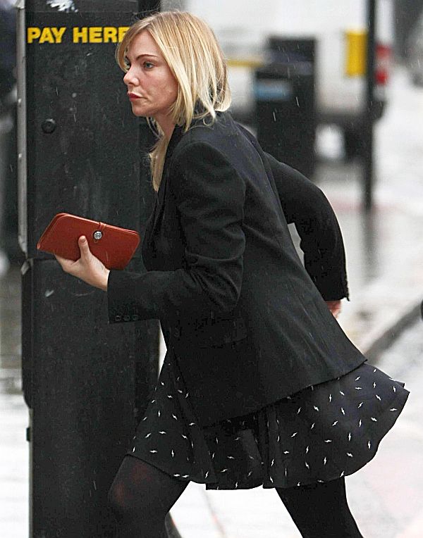 UK Actress Samantha Womack Pantyhose Upskirt