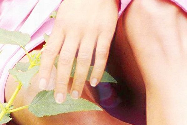 Teri Hatcher Upskirt