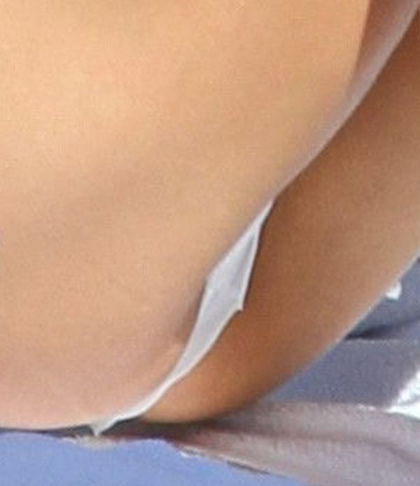 Victoria Silvstedt Bikini Crotch Shots. Click Pic For More!