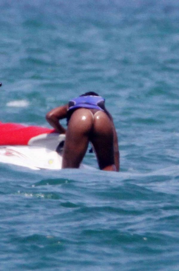 Serena Williams Ass. The 40 Oz. Bounce. Click Pic For More. - Taxi Driver  Movie