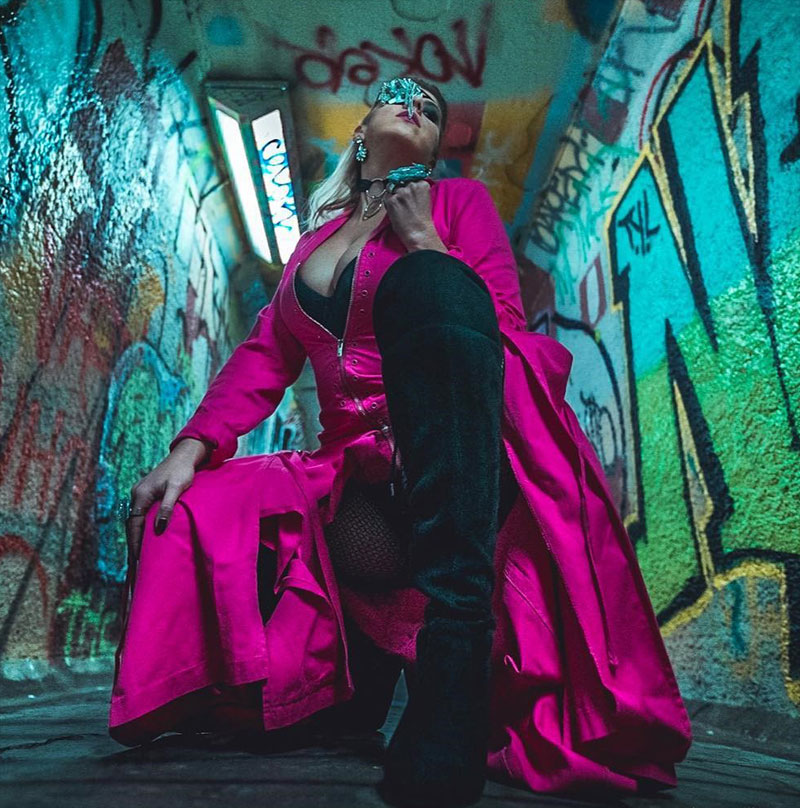 Jodie Sweetin Big Cleavage for Magazine Photoshoot