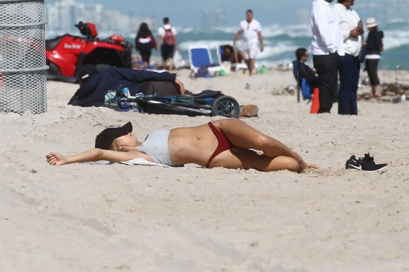 Kimberley Garner Bikini Bottom Workout on the Beach