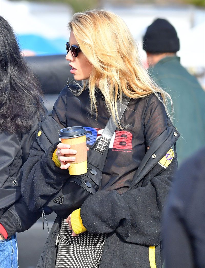 braless, no bra, model, hot, sexy,