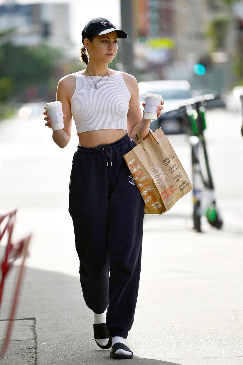 Willa Holland Pokies on a Morning Coffee Run