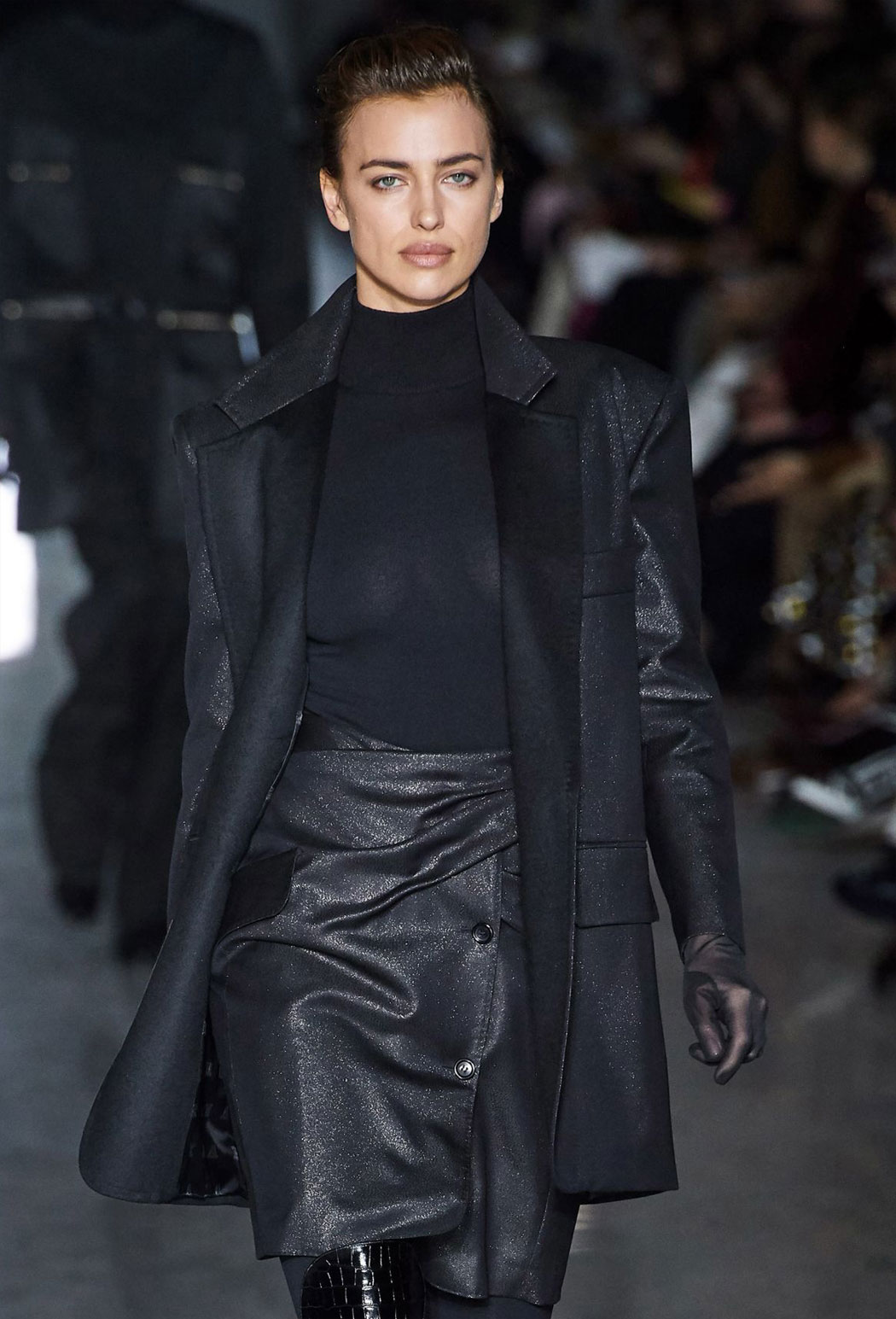 super model, brunette, bradly cooper, wife, sexy,