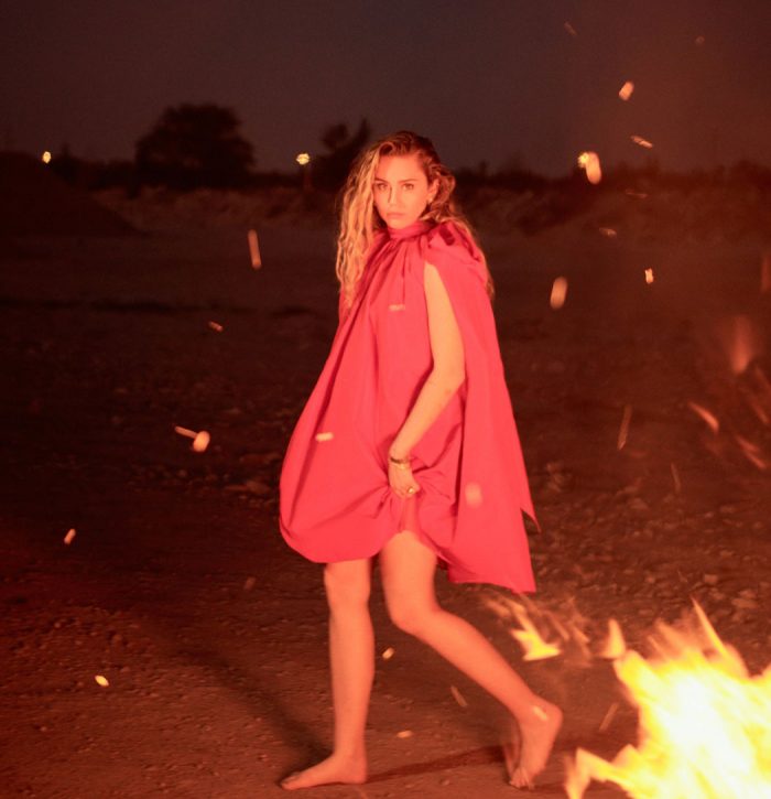 Miley Cyrus Air Brushed Nipples in Vanity Fair