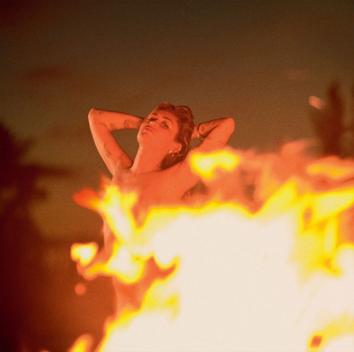 Miley Cyrus Air Brushed Nipples in Vanity Fair